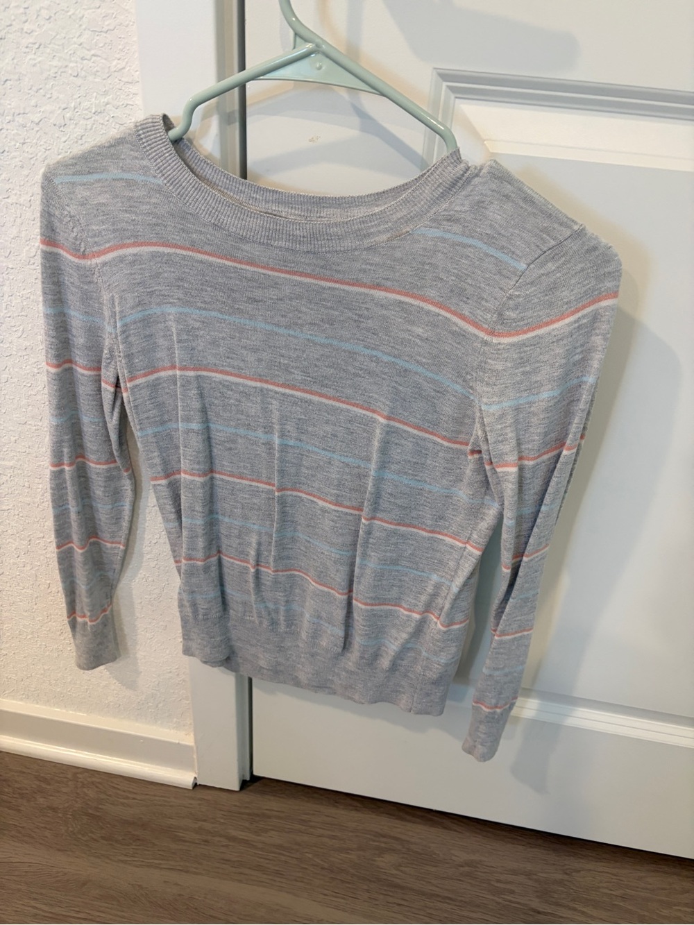Banana Republic Petite XXS Gray Striped Lightweight Sweater